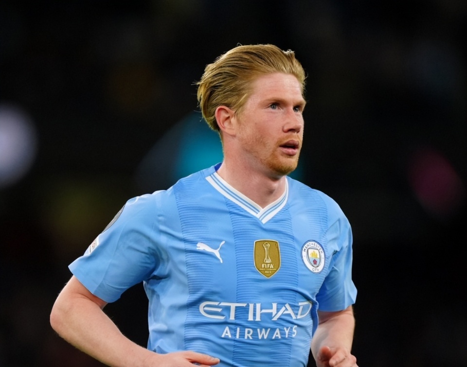 独行侠遭重创！安东尼·戴维斯赛季报销，交易阴云笼罩