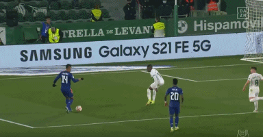 库里31+5勇士不敌老鹰结束连胜，巴特勒30+7+6约翰逊23+11