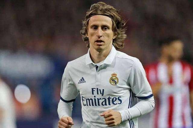 这脚助攻是天赋溢出的那种